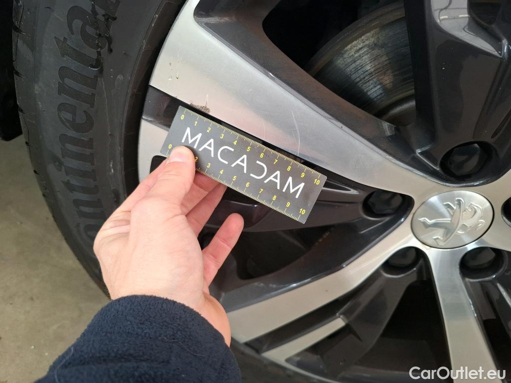  Peugeot  3008  II Allure Pack 1.2 PureTech 130CV BVA8 E6d #66