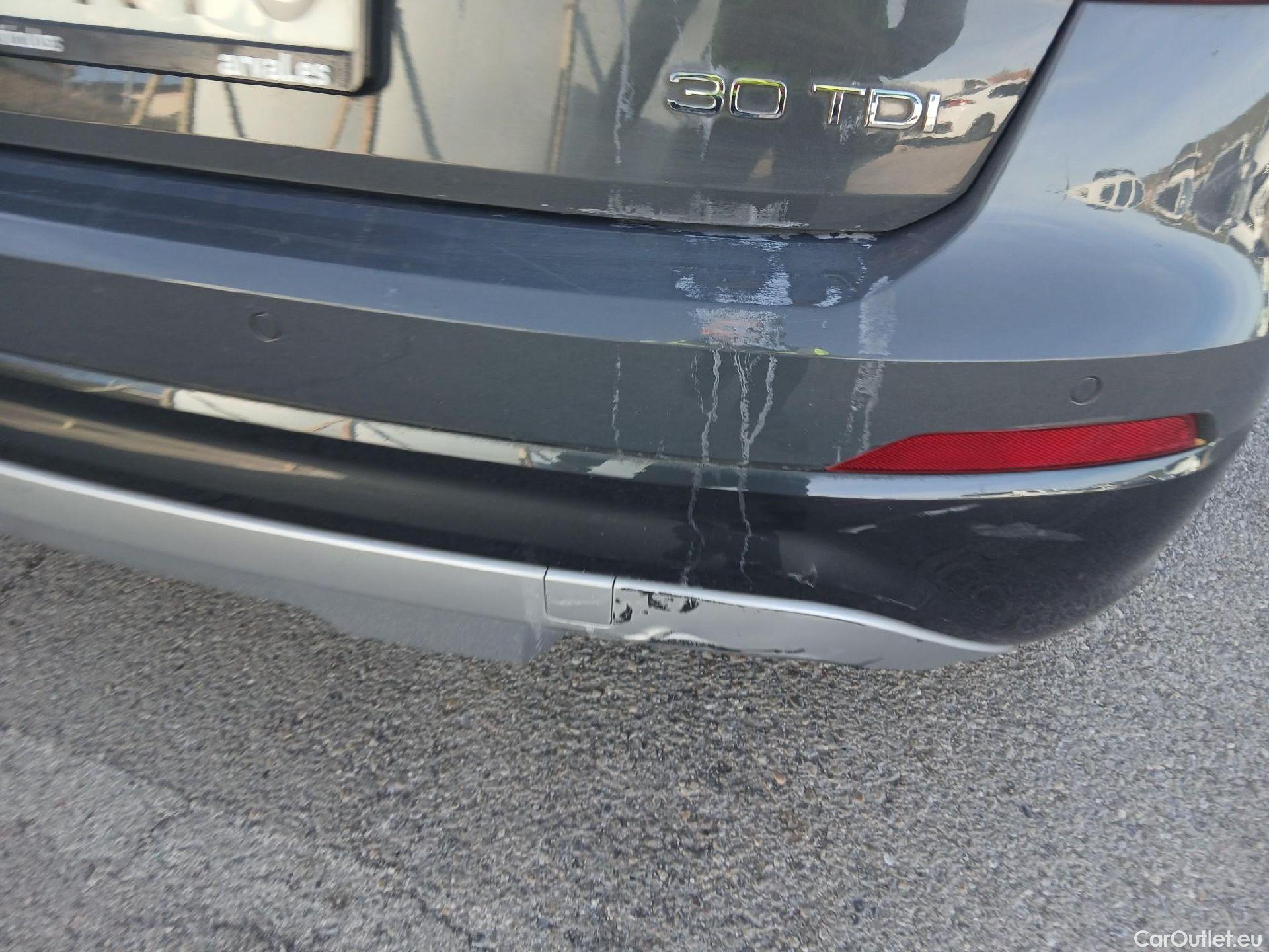  Audi  Q2 AUDI  / 2016 / 5P / todoterreno Design 30 TDI 85kW (116CV) #21