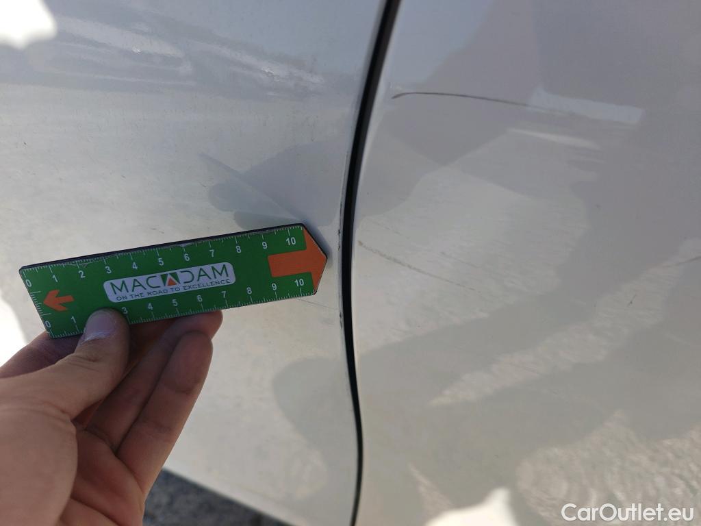  Bmw  Serie 3 BMW  / 2018 / 4P / sedán 320d Auto. #12