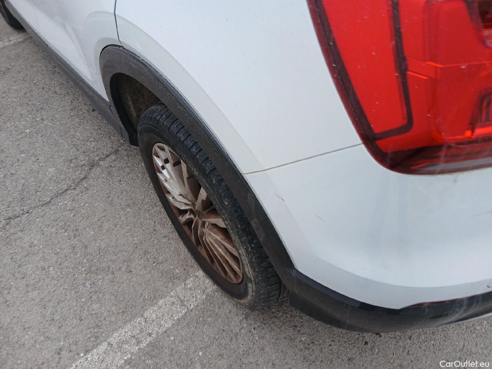  Audi  Q2 AUDI  / 2016 / 5P / todoterreno Design 30 TFSI 85kW (116CV) #4