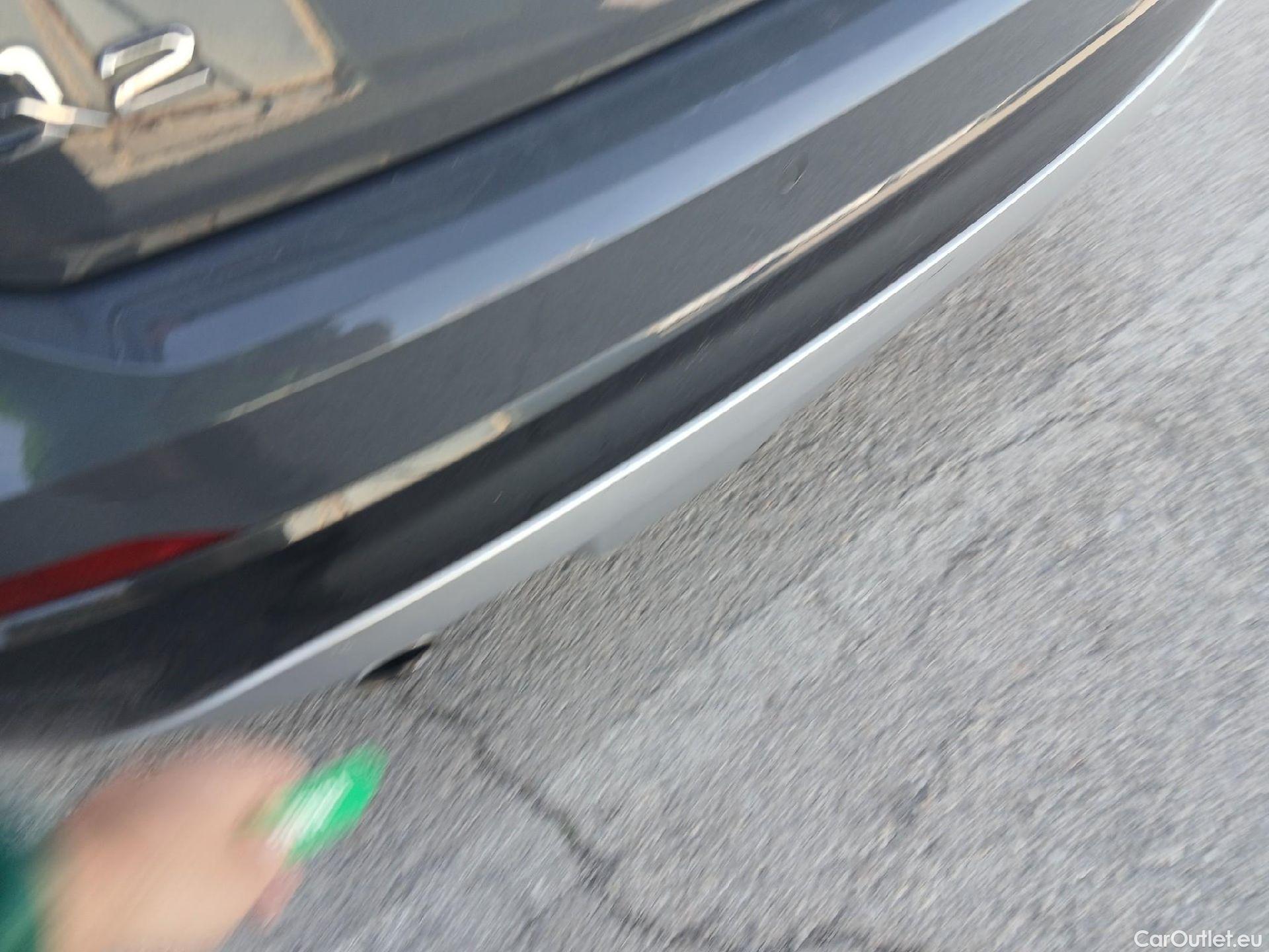  Audi  Q2 AUDI  / 2016 / 5P / todoterreno Design 30 TDI 85kW (116CV) #12