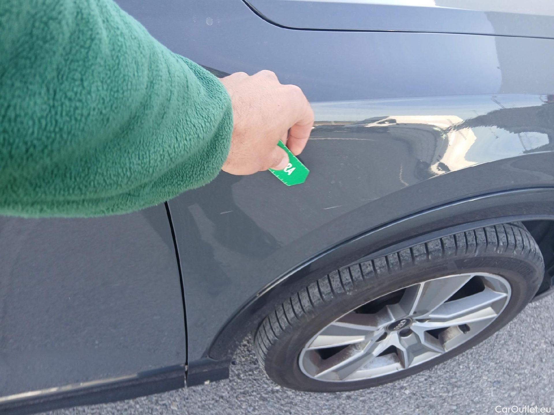  Audi  Q2 AUDI  / 2016 / 5P / todoterreno Design 30 TDI 85kW (116CV) #20