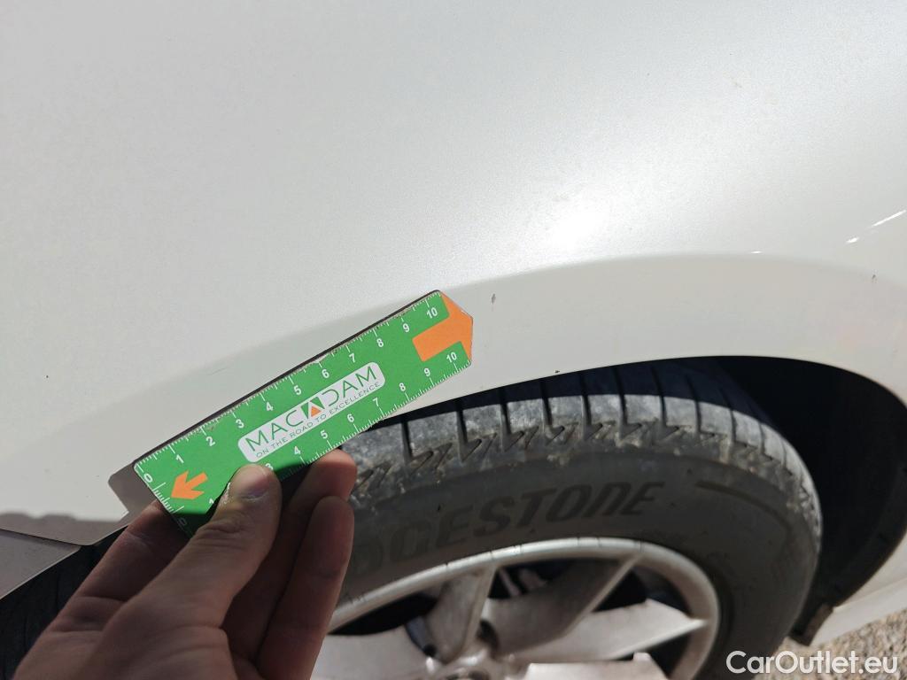  Bmw  Serie 3 BMW  / 2018 / 4P / sedán 320d Auto. #31