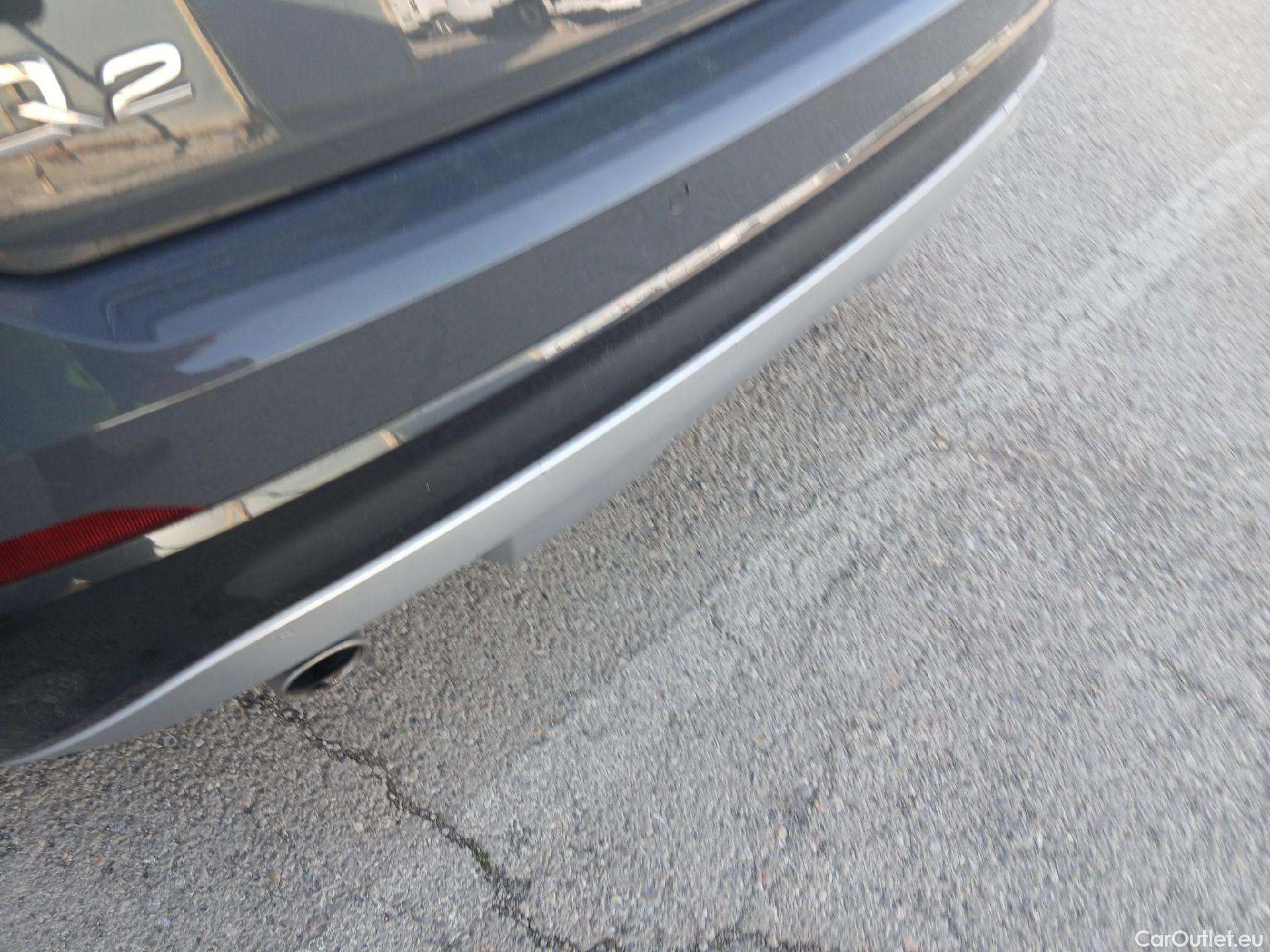  Audi  Q2 AUDI  / 2016 / 5P / todoterreno Design 30 TDI 85kW (116CV) #11