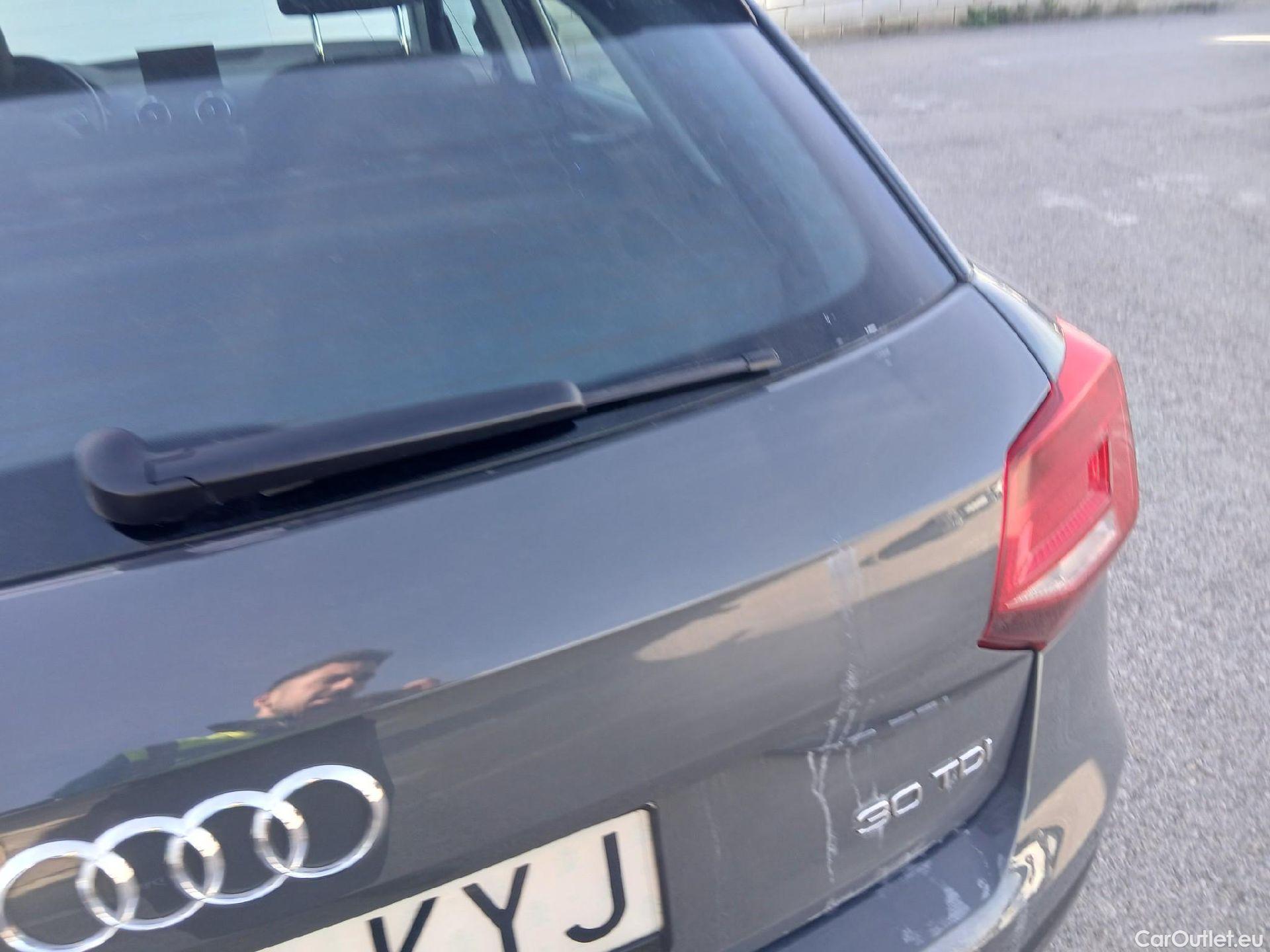  Audi  Q2 AUDI  / 2016 / 5P / todoterreno Design 30 TDI 85kW (116CV) #14