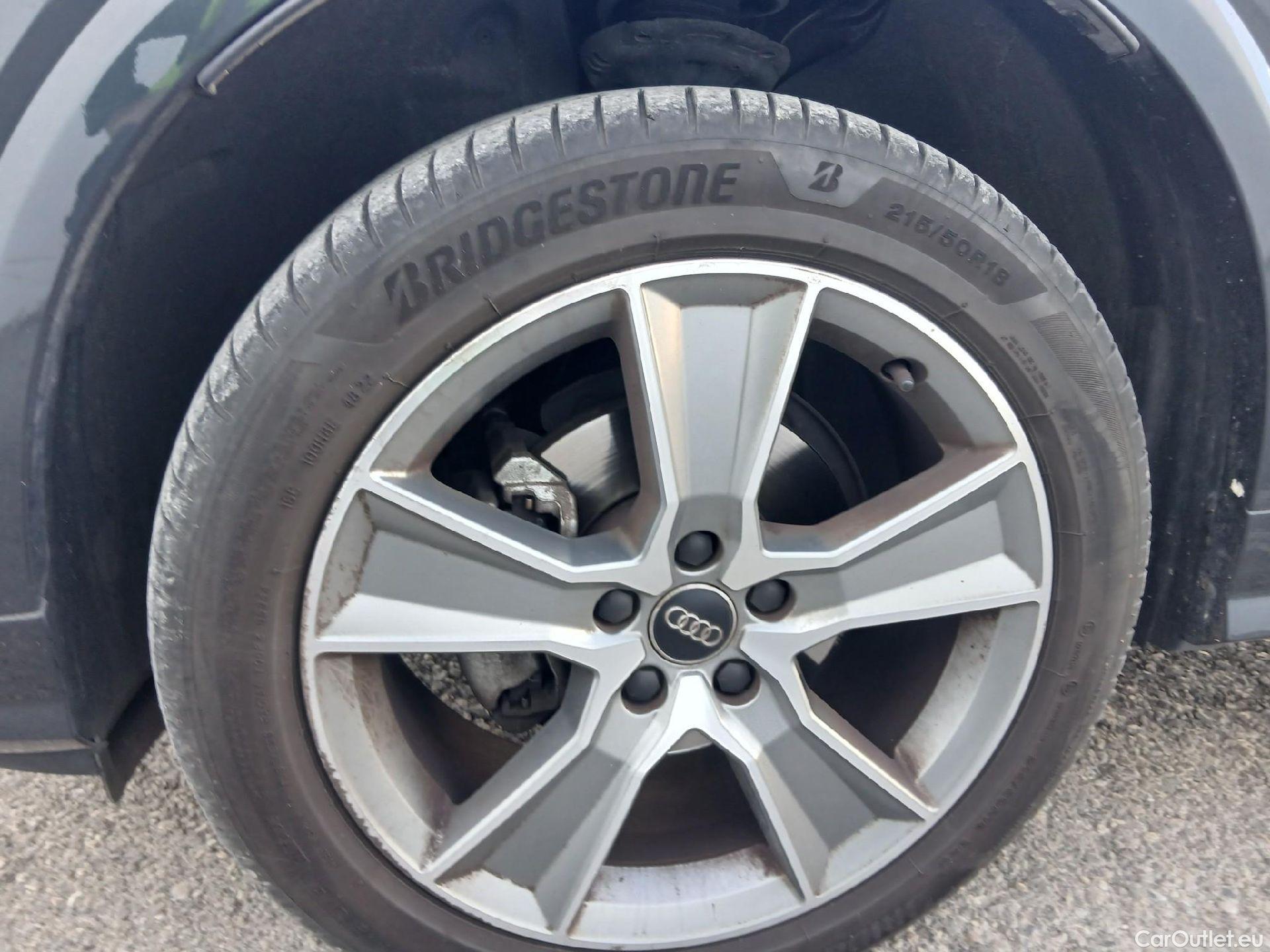  Audi  Q2 AUDI  / 2016 / 5P / todoterreno Design 30 TDI 85kW (116CV) #7