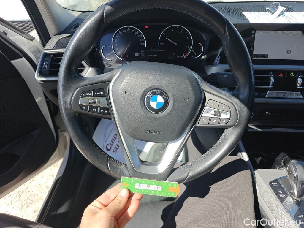  Bmw  Serie 3 BMW  / 2018 / 4P / sedán 320d Auto. #19