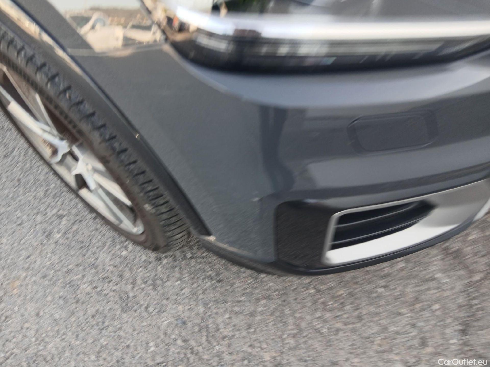  Audi  Q2 AUDI  / 2016 / 5P / todoterreno Design 30 TDI 85kW (116CV) #2