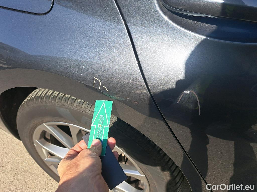  Bmw  Serie 3 BMW  / 2019 / 5P / familiar 318d Auto.Touring #7