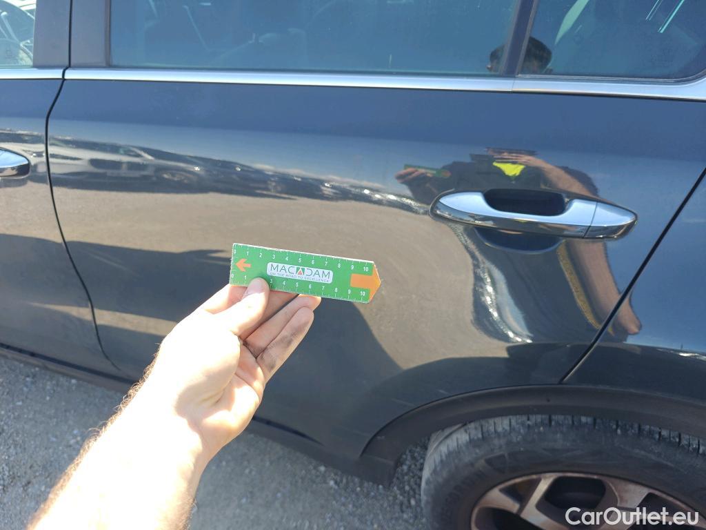  KIA  Sportage KIA  1.6MHEV Drive 100kW(136CV) 4x2(Crist Tintados)(CX) #43