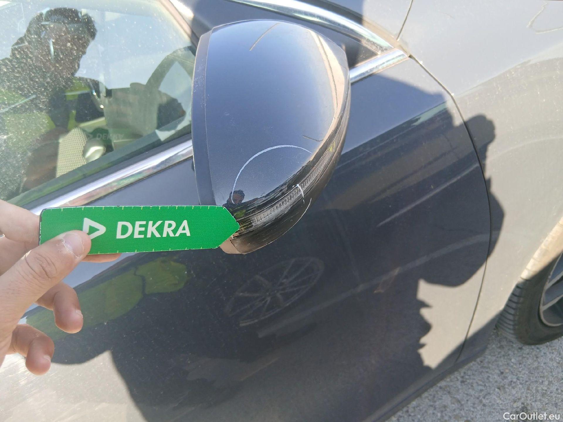  KIA  Cee'd KIA Ceed / 2021 / 5P / berlina con portón 1.5 MHEV 118kW (160CV) Tech DCT #22