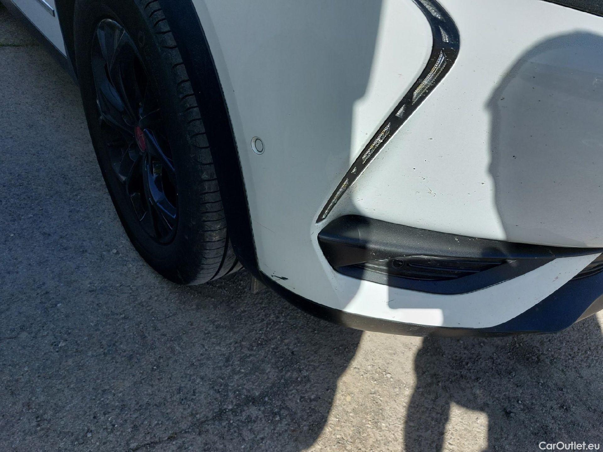  Citroen  DS3 DS DS 3 Crossback / 2018 / 5P / todoterreno PureTech 73 kW Manual PERFORMANCE LINE (AC) #6