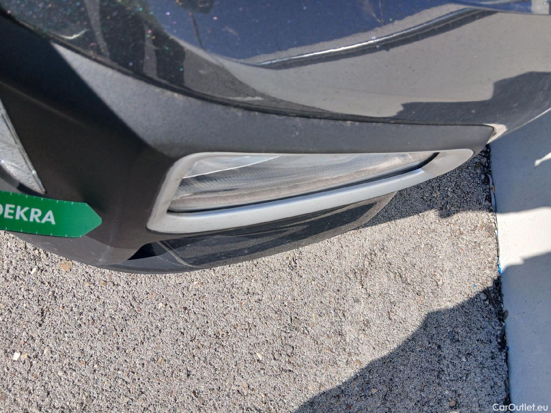  Hyundai  Konna HYUNDAI Kona / 2017 / 5P / todoterreno 1.0 TGDI SLE 4X2(SP) #2