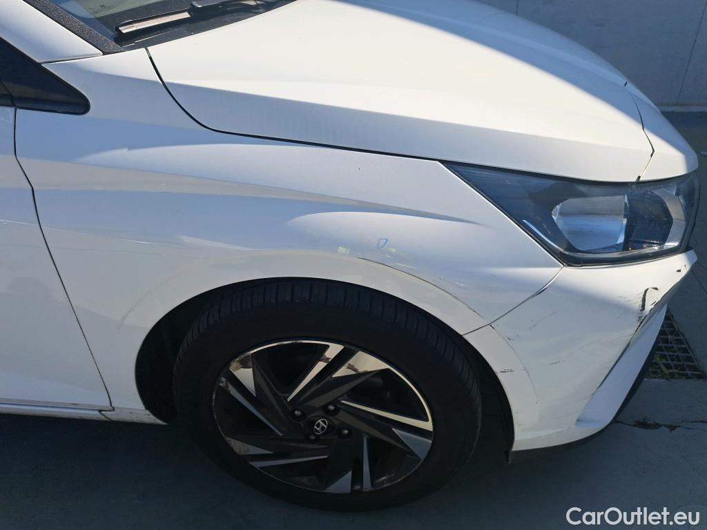  Hyundai  i20 HYUNDAI  / 2020 / 5P / berlina con portón 1.2 MPI Klass #15