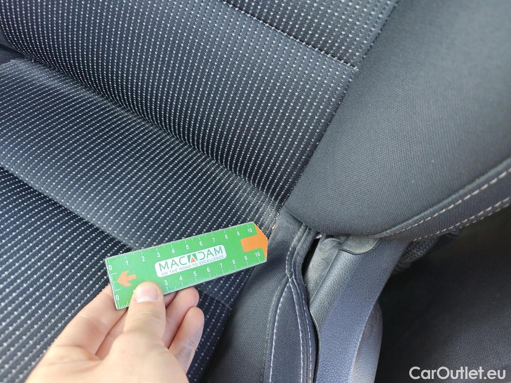  KIA  Sportage KIA  1.6MHEV Drive 100kW(136CV) 4x2(Crist Tintados)(CX) #42