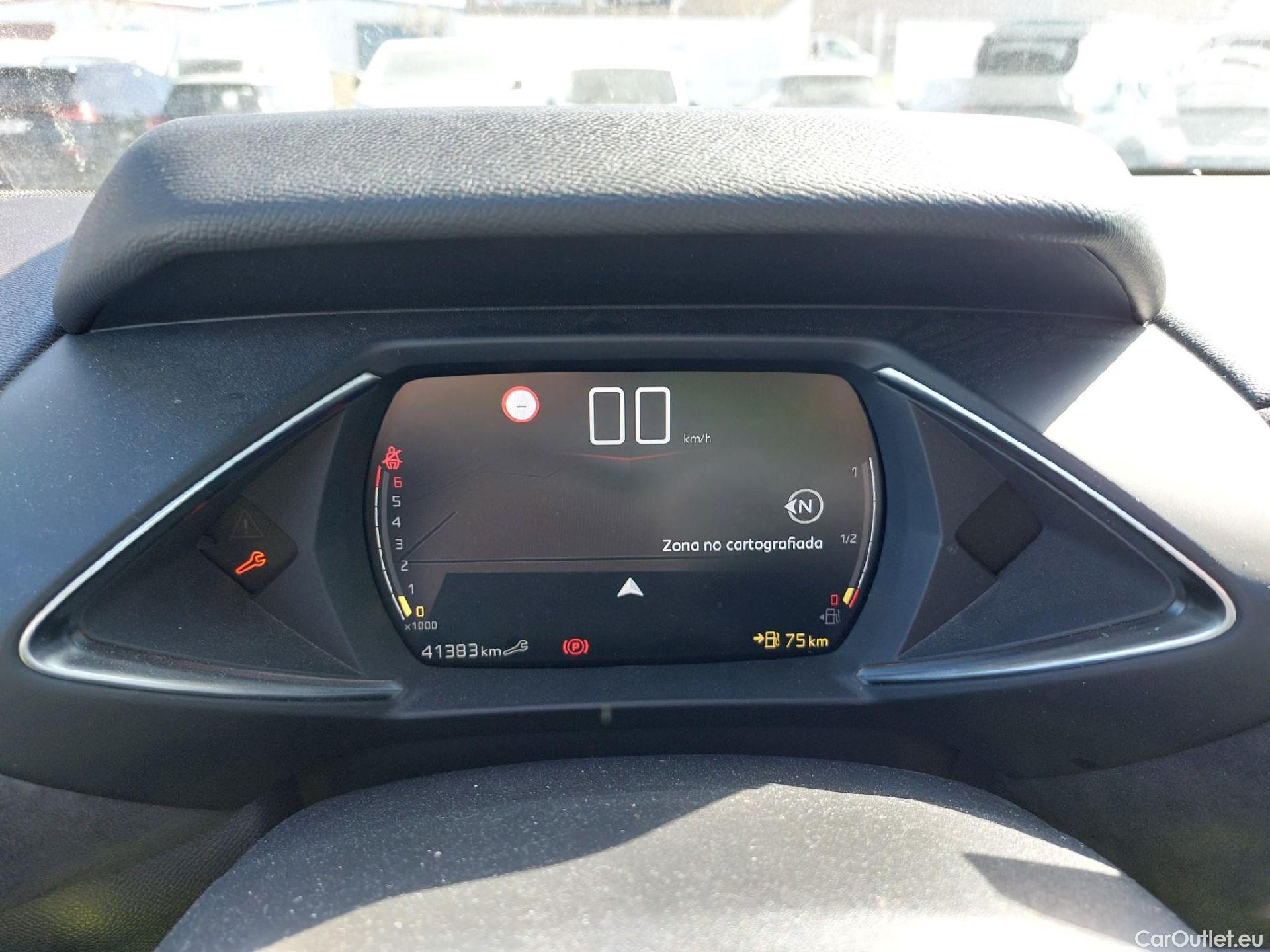  Citroen  DS3 DS DS 3 Crossback / 2018 / 5P / todoterreno PureTech 73 kW Manual PERFORMANCE LINE (AC) #1