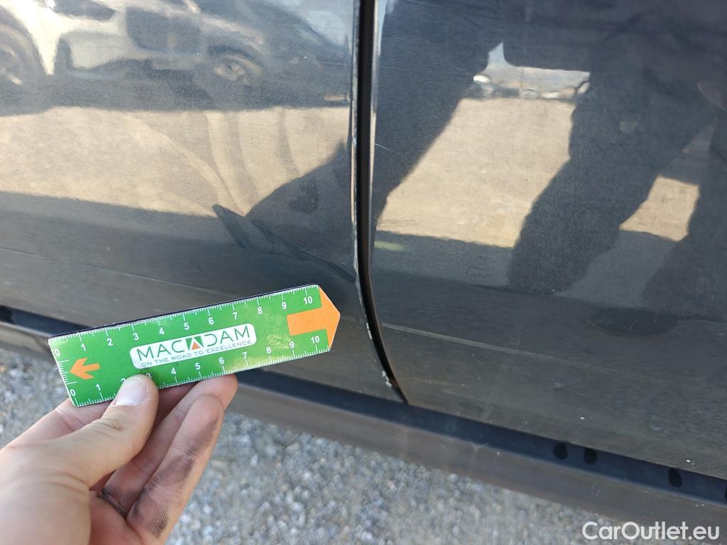  KIA  Sportage KIA  1.6MHEV Drive 100kW(136CV) 4x2(Crist Tintados)(CX) #7