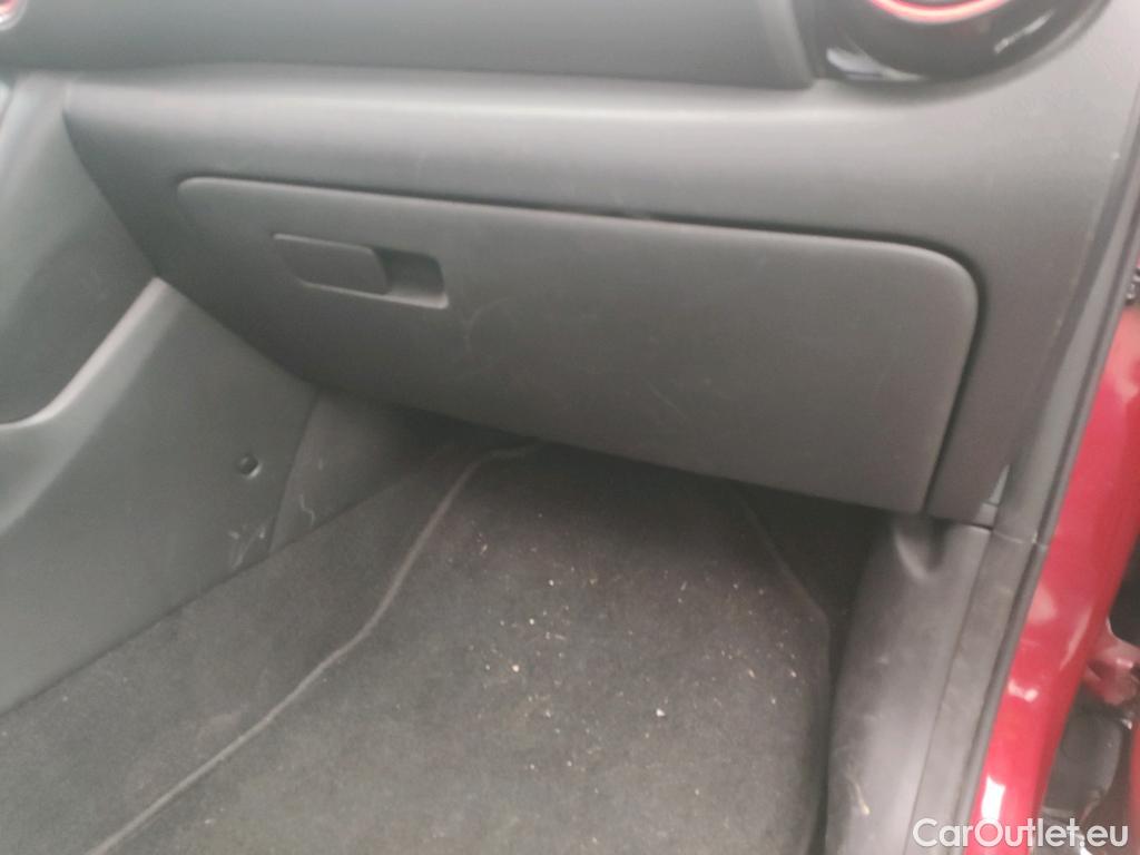  Hyundai  Konna HYUNDAI Kona / 2017 / 5P / todoterreno 1.6 GDI HEV Tecno Red DT #19