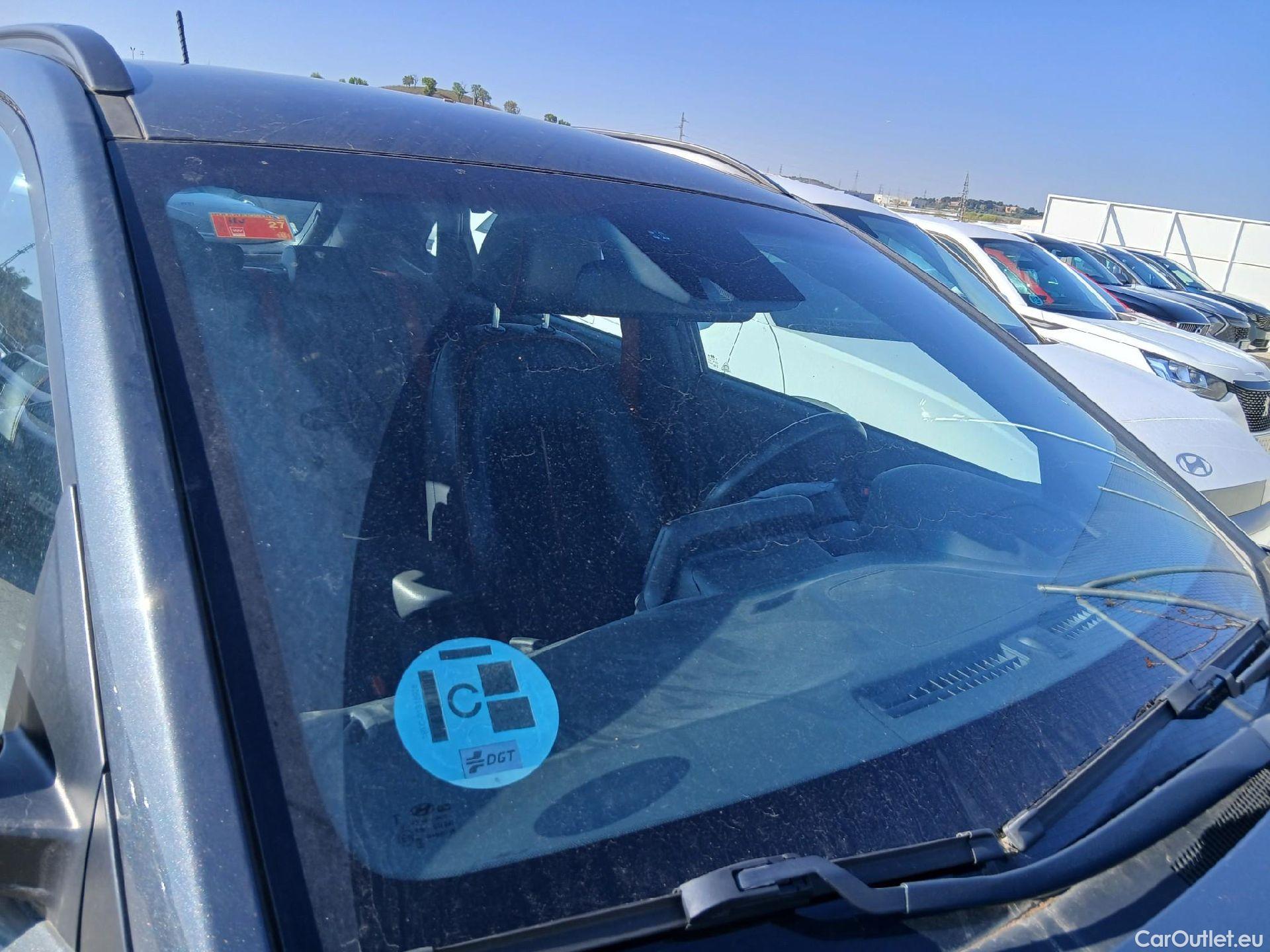  Hyundai  Konna HYUNDAI Kona / 2017 / 5P / todoterreno 1.0 TGDI SLE 4X2(SP) #1