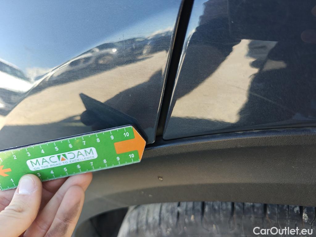  KIA  Sportage KIA  1.6MHEV Drive 100kW(136CV) 4x2(Crist Tintados)(CX) #44