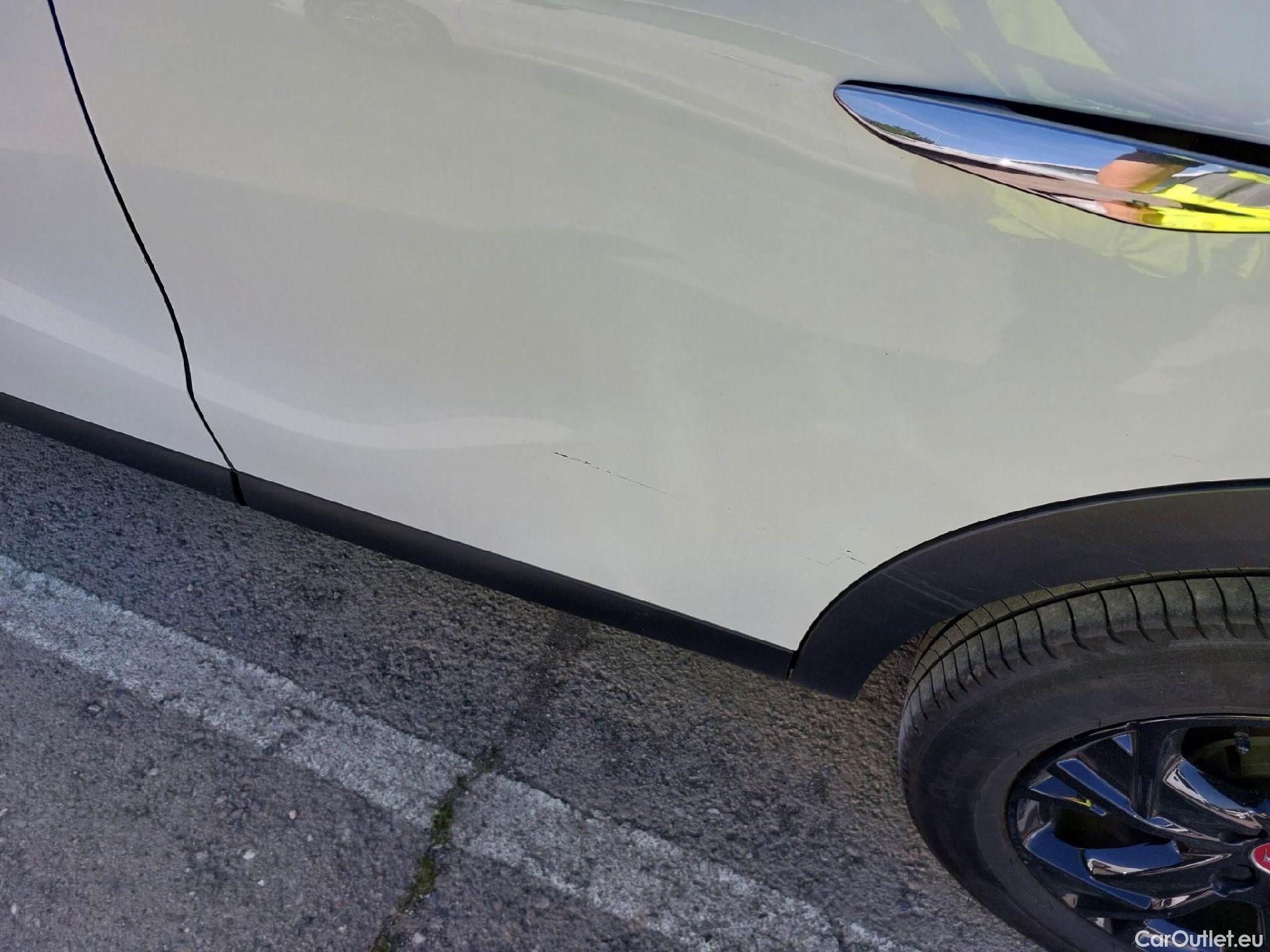  Citroen  DS3 DS DS 3 Crossback / 2018 / 5P / todoterreno PureTech 73 kW Manual PERFORMANCE LINE (AC) #8