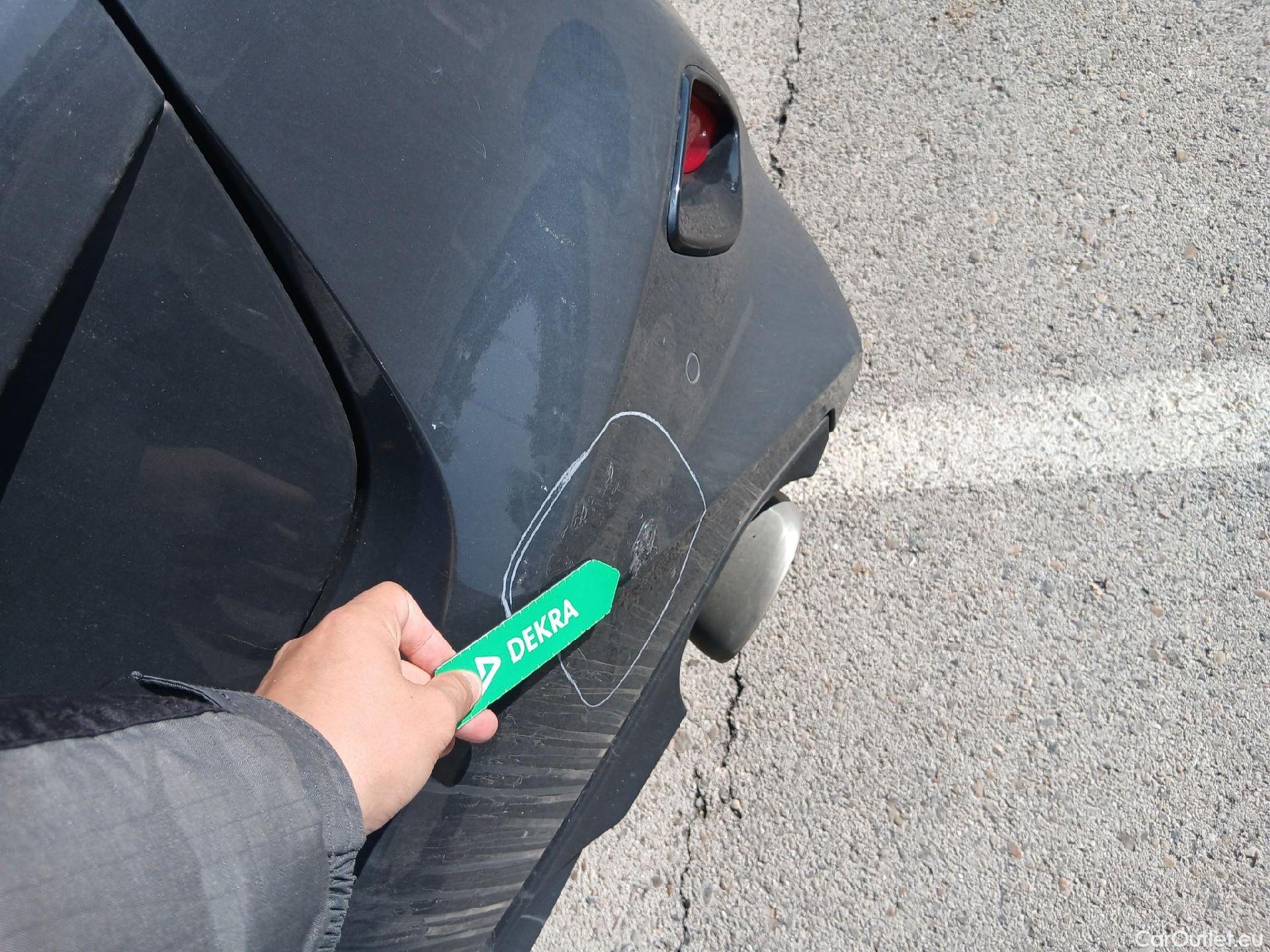  KIA  Cee'd KIA Ceed / 2021 / 5P / berlina con portón 1.5 MHEV 118kW (160CV) Tech DCT #11