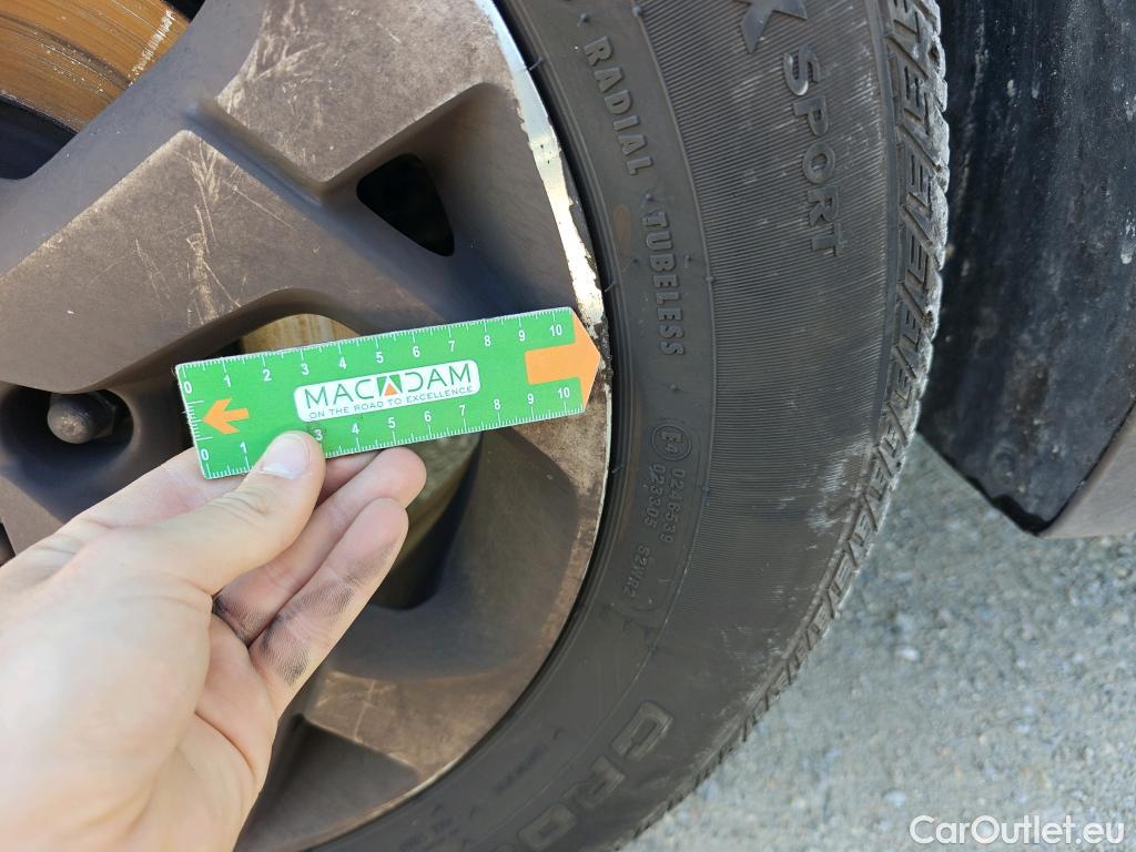  KIA  Sportage KIA  1.6MHEV Drive 100kW(136CV) 4x2(Crist Tintados)(CX) #29