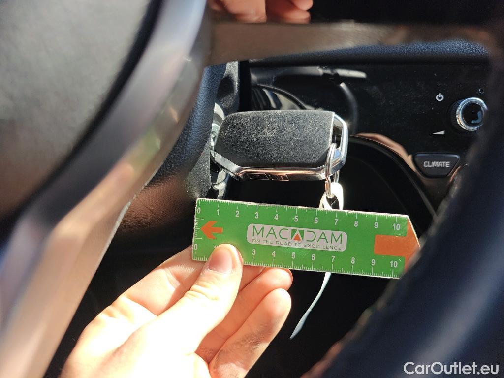  KIA  Sportage KIA  1.6MHEV Drive 100kW(136CV) 4x2(Crist Tintados)(CX) #1