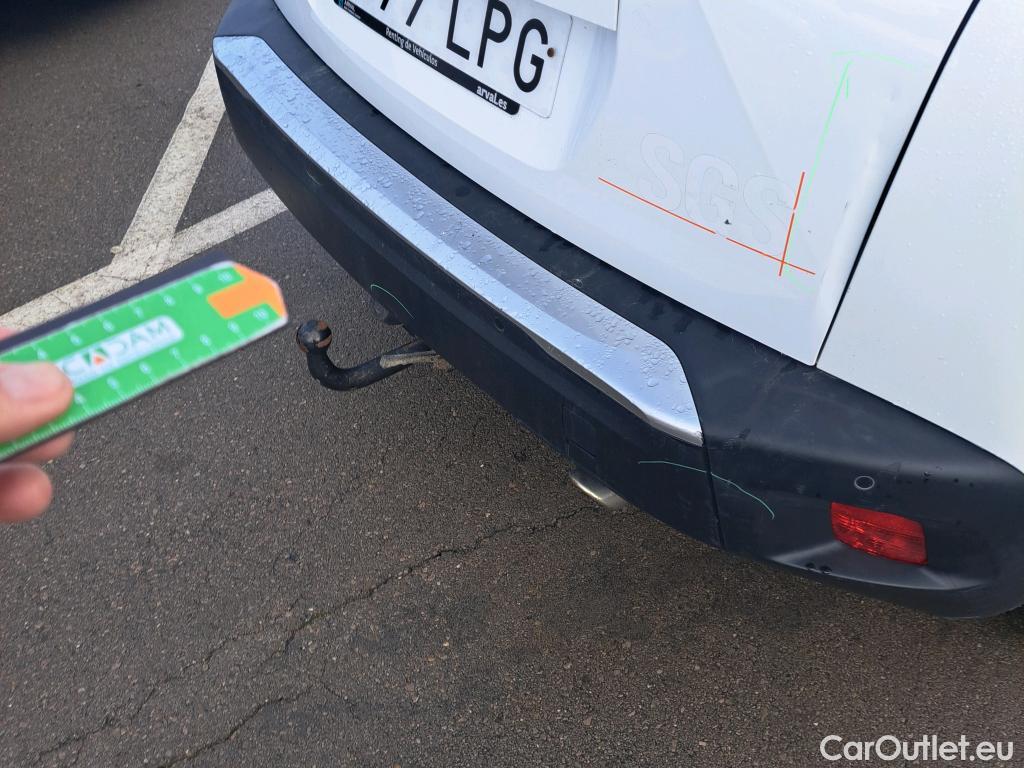  Peugeot  2008 PEUGEOT  / 2019 / 5P / todoterreno Allure Pack BlueHDI 81kW (110CV) #24