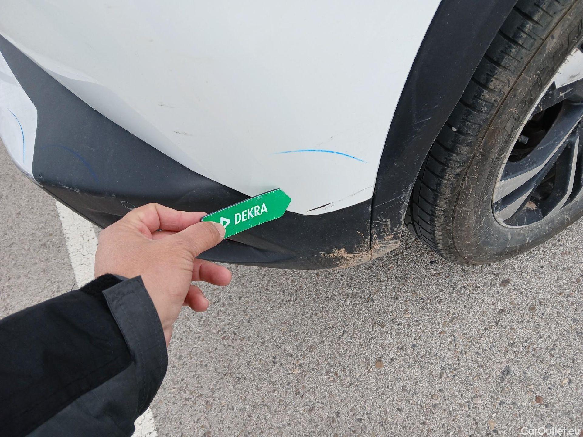  Peugeot  2008 PEUGEOT  / 2019 / 5P / todoterreno Allure BlueHDI 81kW (110CV) #25