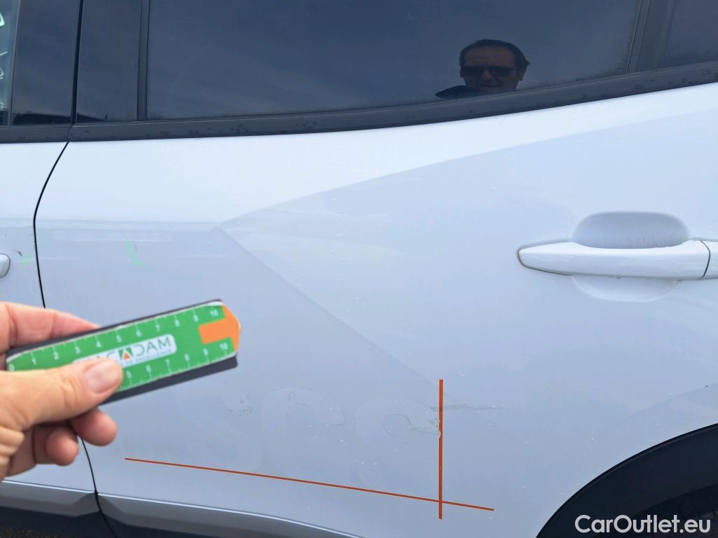  Peugeot  2008 PEUGEOT  / 2019 / 5P / todoterreno Allure Pack BlueHDI 81kW (110CV) #31