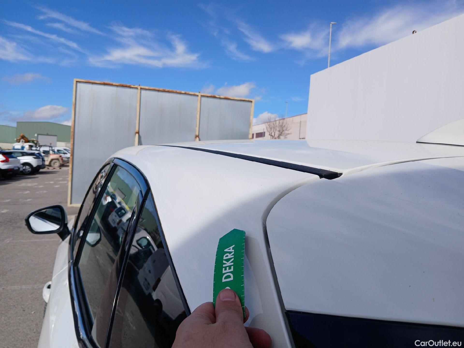  Nissan  Qashqai NISSAN  / 2021 / 5P / todoterreno DIG-T 116kW (158CV) mHEV Xtronic Acenta (AC2) #17