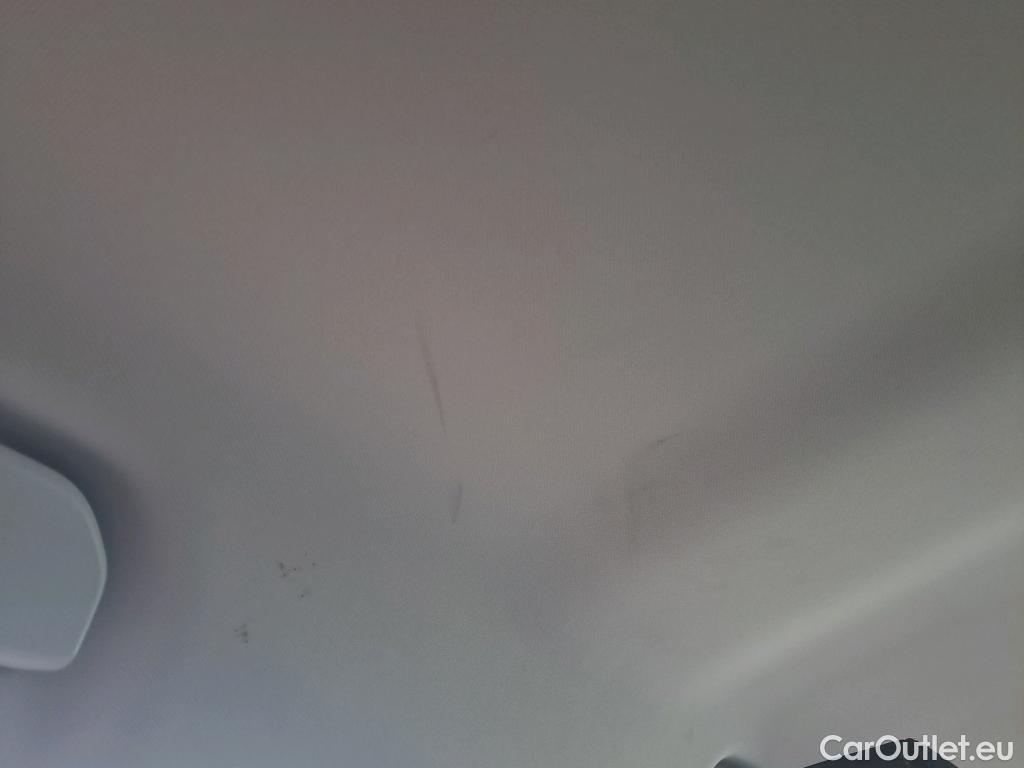  Peugeot  2008 PEUGEOT  / 2019 / 5P / todoterreno Allure Pack BlueHDI 81kW (110CV) #36