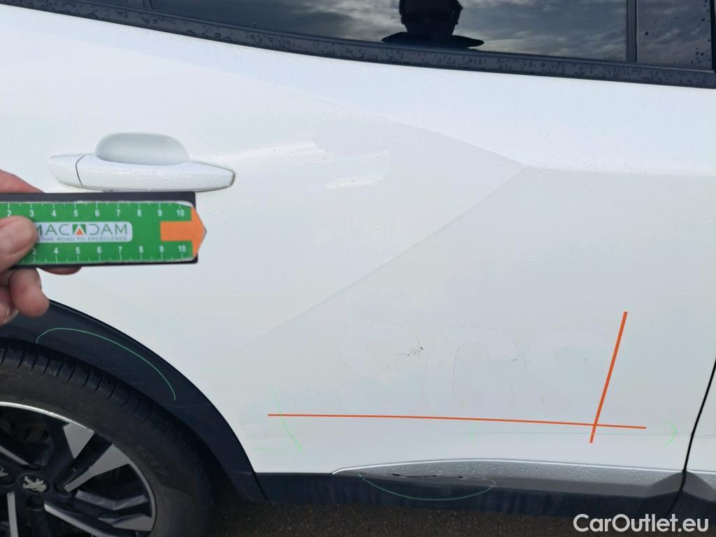  Peugeot  2008 PEUGEOT  / 2019 / 5P / todoterreno Allure Pack BlueHDI 81kW (110CV) #45