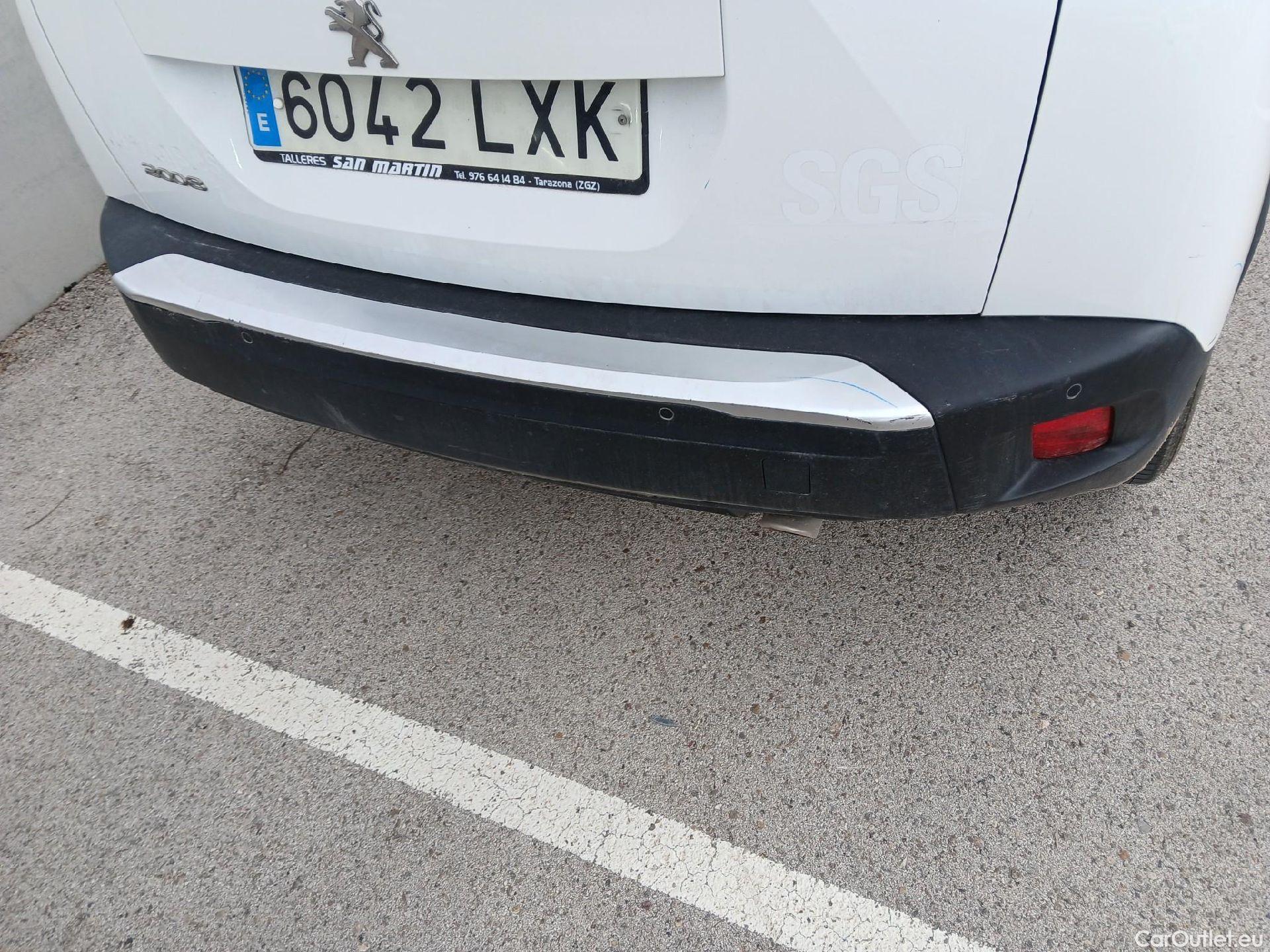  Peugeot  2008 PEUGEOT  / 2019 / 5P / todoterreno Allure BlueHDI 81kW (110CV) #22