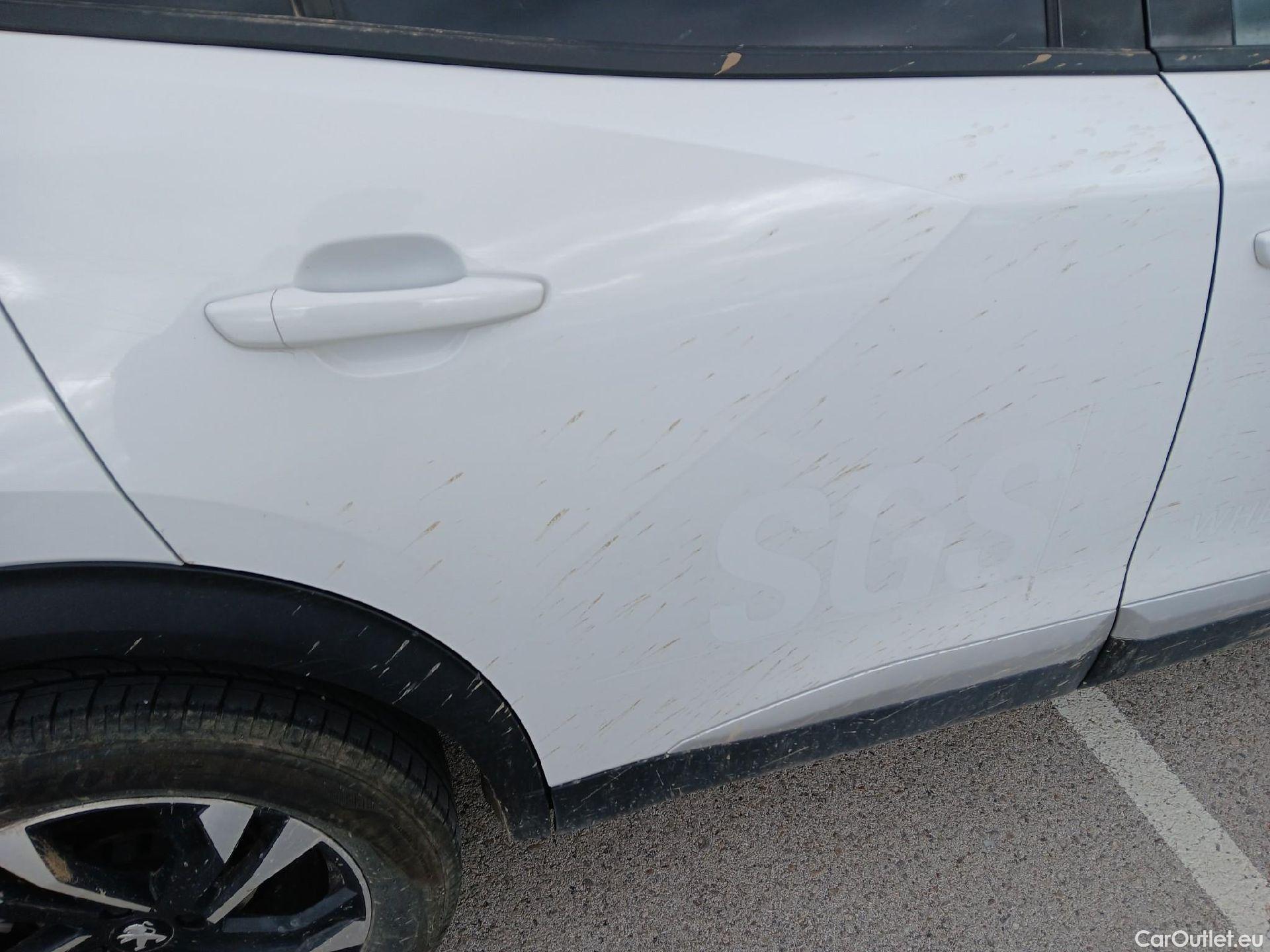  Peugeot  2008 PEUGEOT  / 2019 / 5P / todoterreno Allure BlueHDI 81kW (110CV) #27