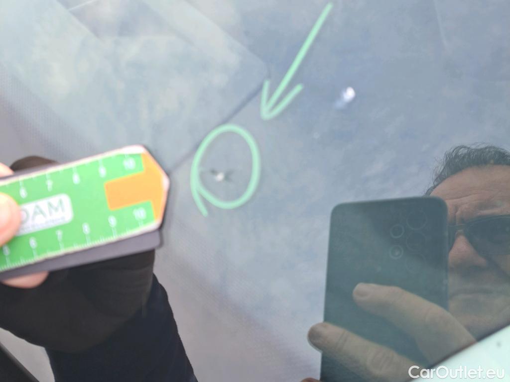  Peugeot  2008 PEUGEOT  / 2019 / 5P / todoterreno Allure Pack BlueHDI 81kW (110CV) #2