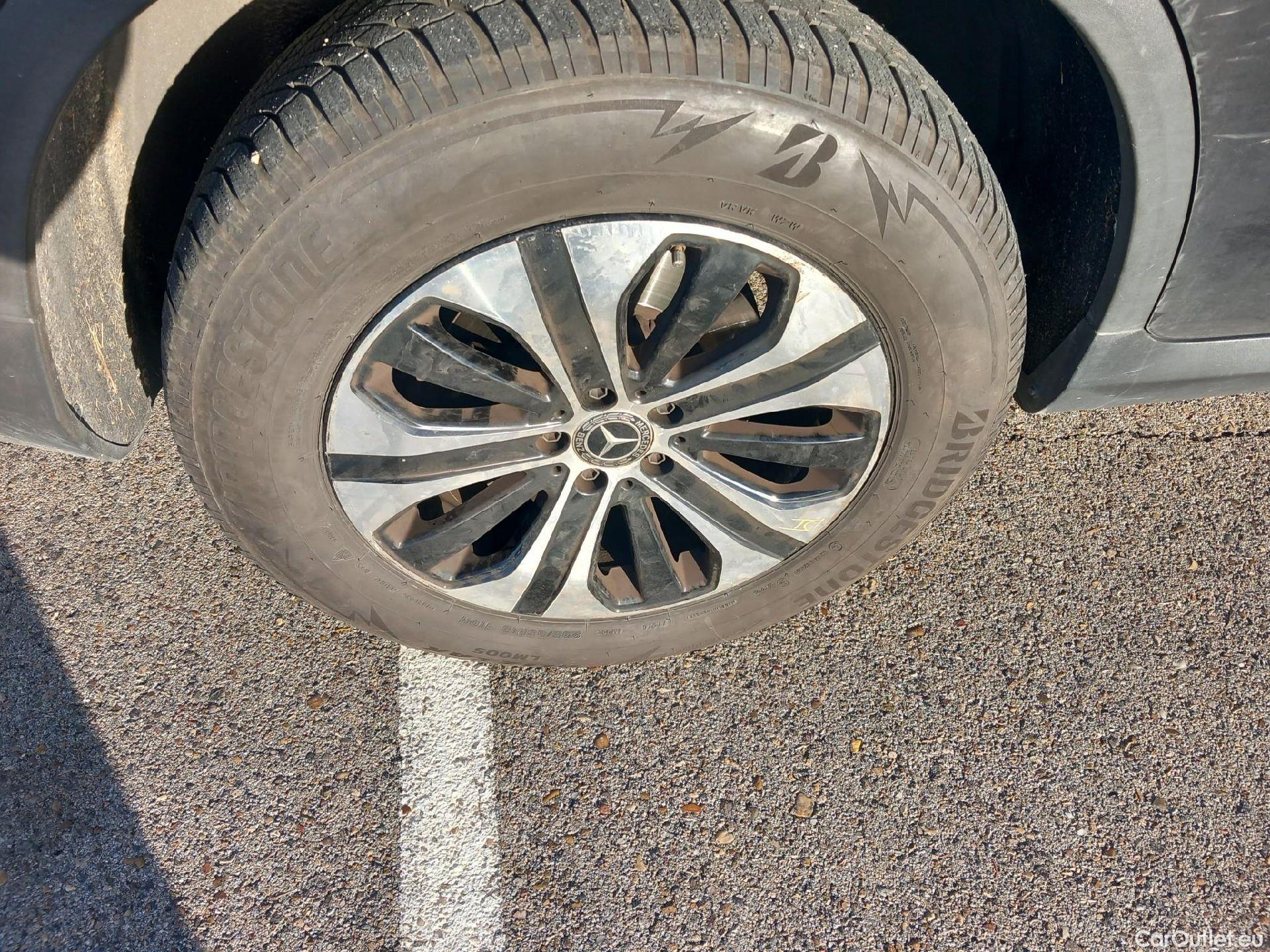  Mercedes  G-Klasee MERCEDES-BENZ Clase GLC / 2019 / 5P / todoterreno GLC 300 e 4MATIC #39