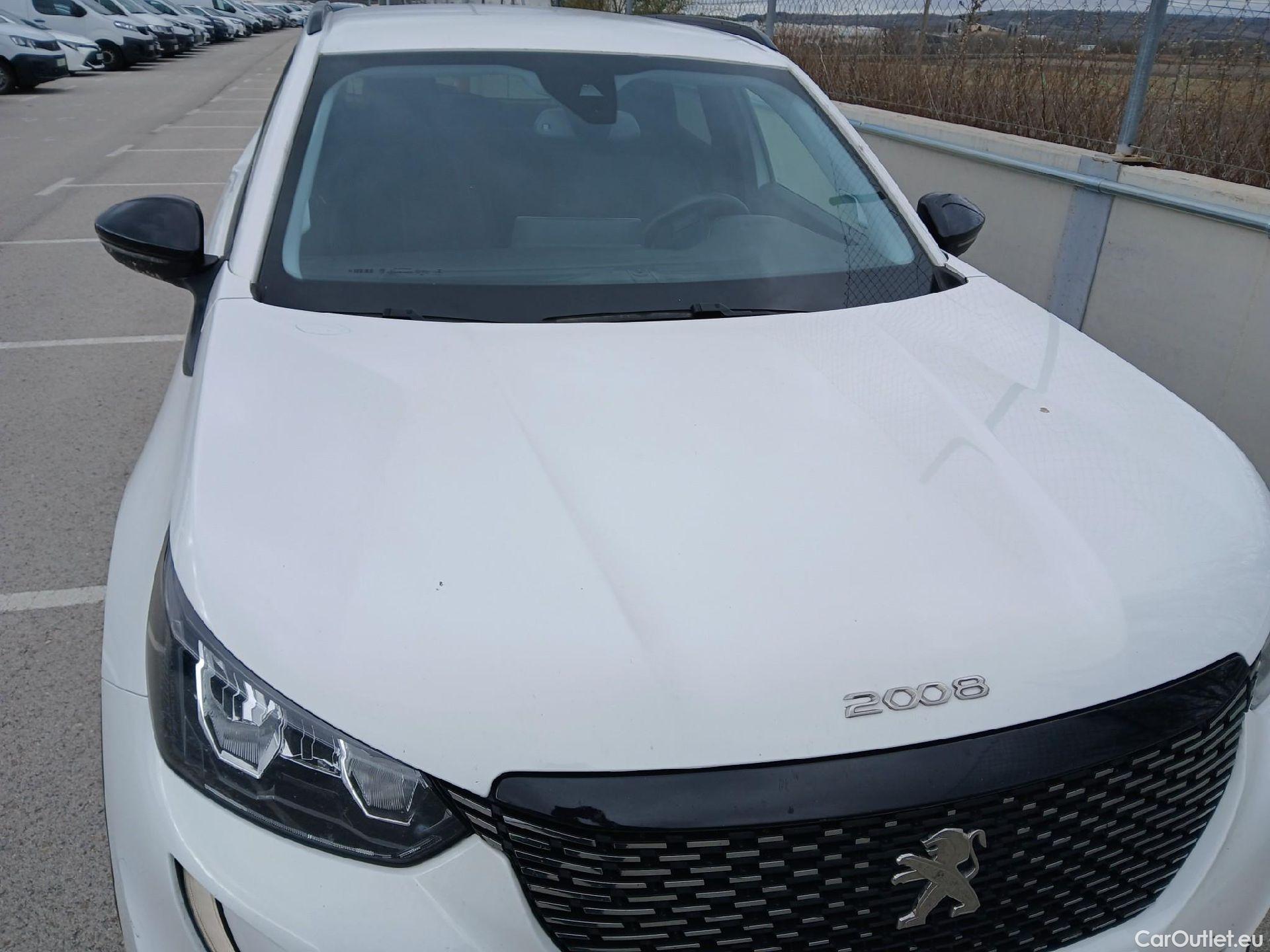  Peugeot  2008 PEUGEOT  / 2019 / 5P / todoterreno Allure BlueHDI 81kW (110CV) #11