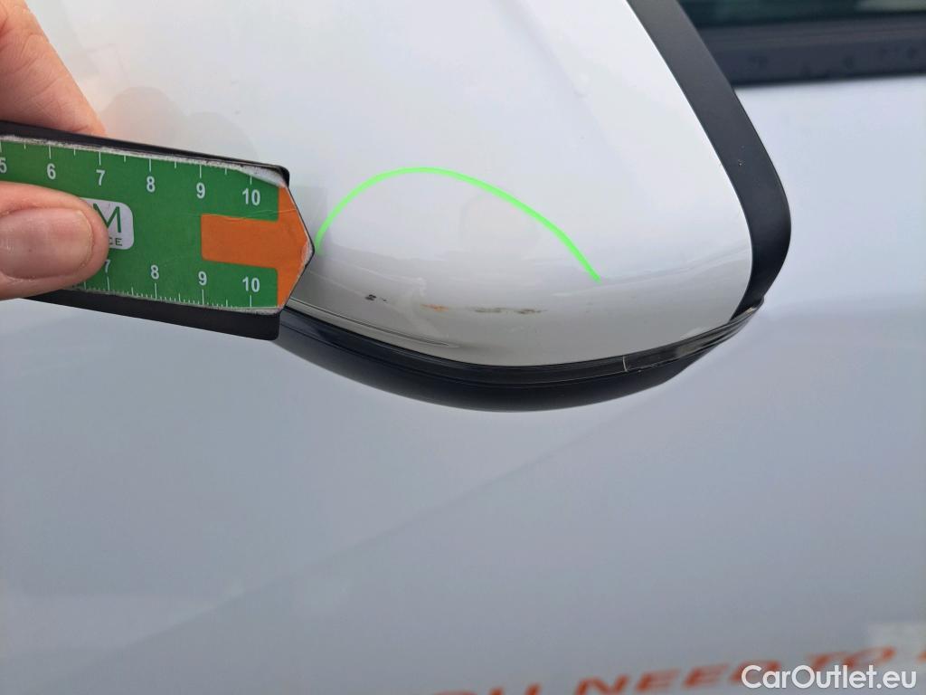  Peugeot  2008 PEUGEOT  / 2019 / 5P / todoterreno Allure Pack BlueHDI 81kW (110CV) #60