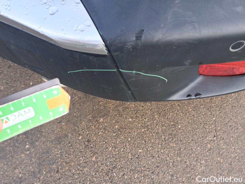  Peugeot  2008 PEUGEOT  / 2019 / 5P / todoterreno Allure Pack BlueHDI 81kW (110CV) #25