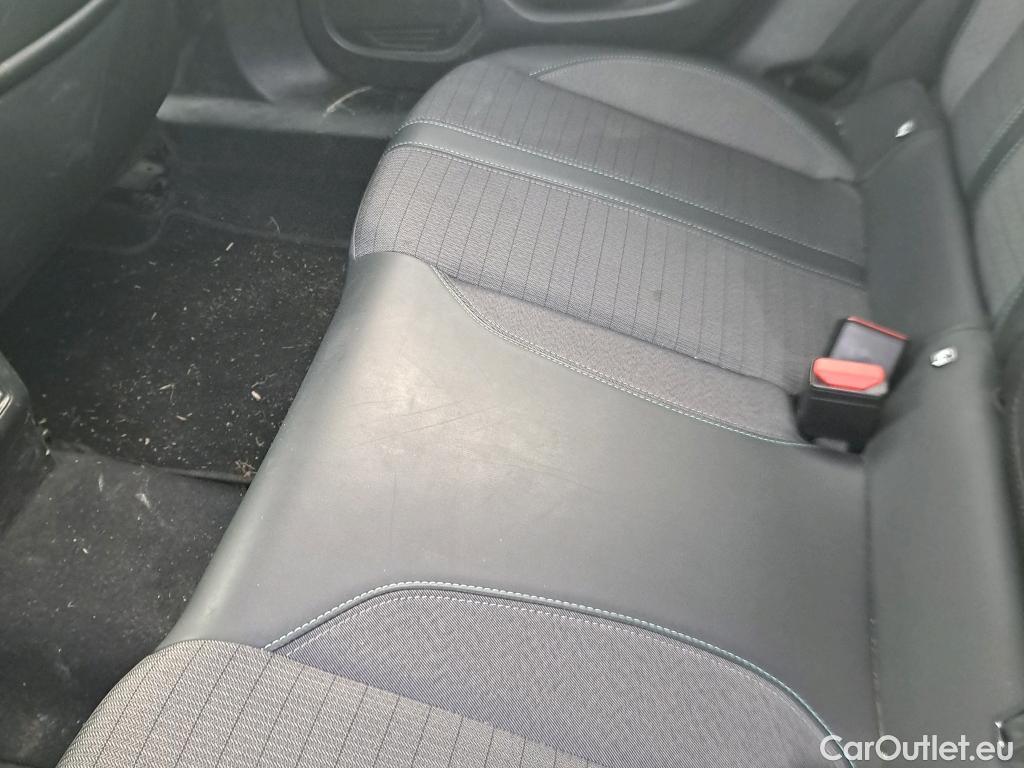  Peugeot  2008 PEUGEOT  / 2019 / 5P / todoterreno Allure Pack BlueHDI 81kW (110CV) #12