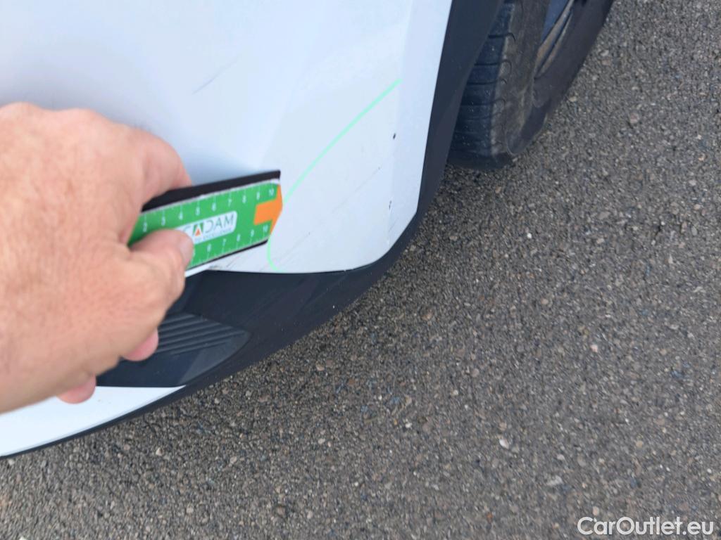  Peugeot  2008 PEUGEOT  / 2019 / 5P / todoterreno Allure Pack BlueHDI 81kW (110CV) #16