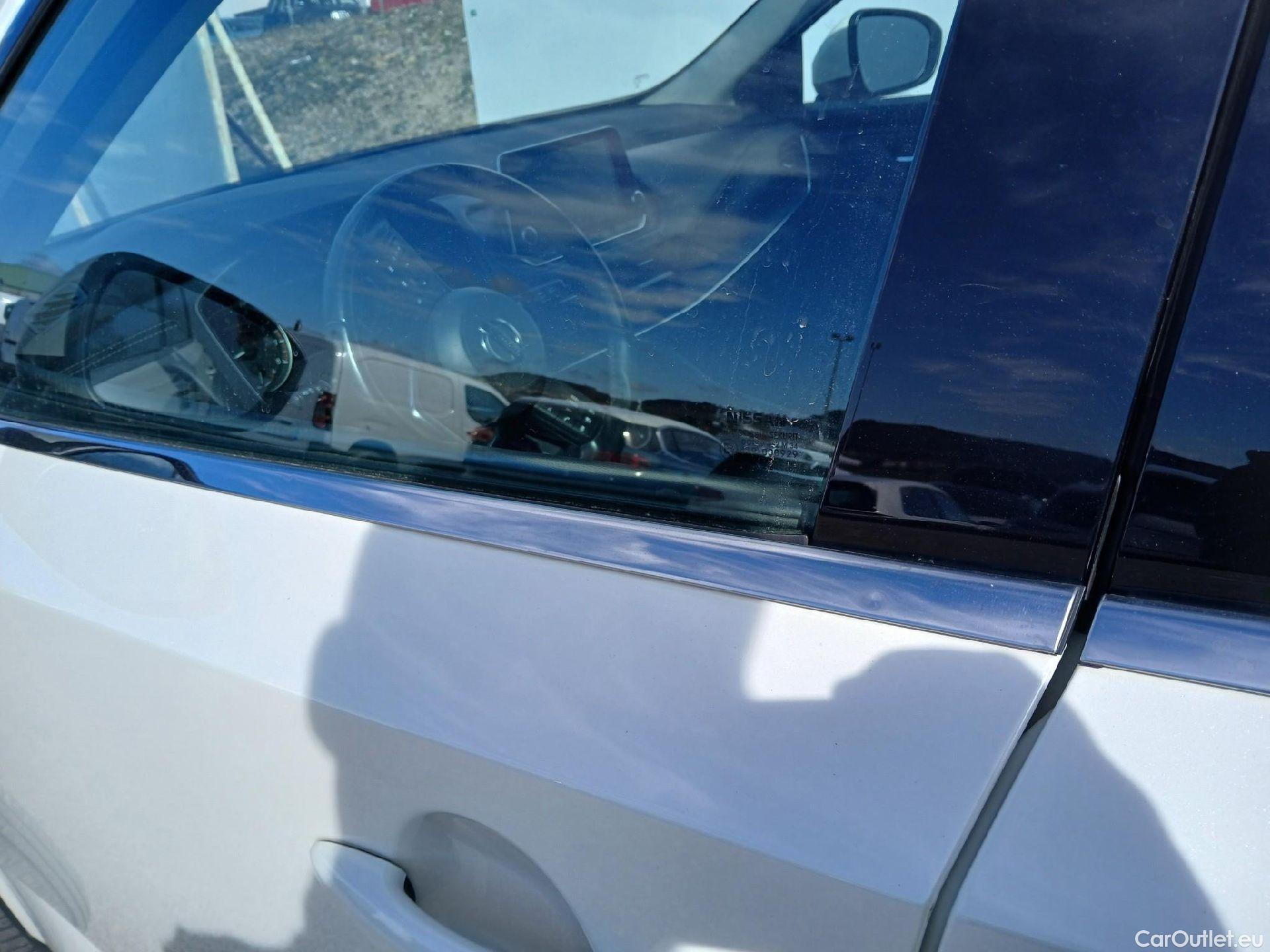  Nissan  Qashqai NISSAN  / 2021 / 5P / todoterreno DIG-T 116kW (158CV) mHEV Xtronic Acenta (AC2) #32