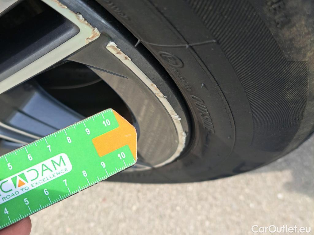  Mercedes  G-Klasee MERCEDES-BENZ Clase GLC / 2019 / 5P / todoterreno GLC 300 de 4MATIC (AC) #4