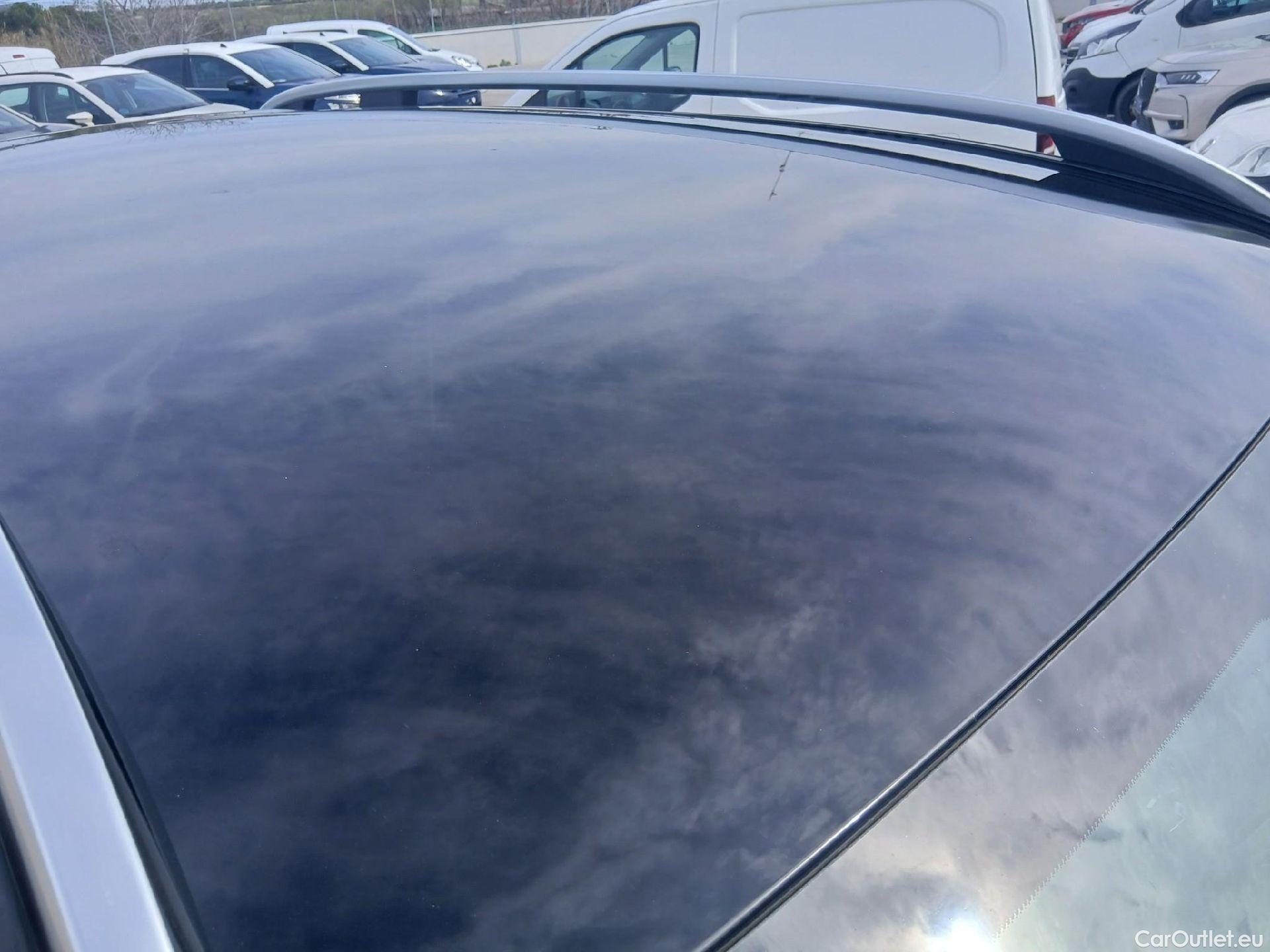  Mercedes  GLB MERCEDES-BENZ  / 2019 / 5P / todoterreno 2.0  200 D DCT 110KW (150CV) #50