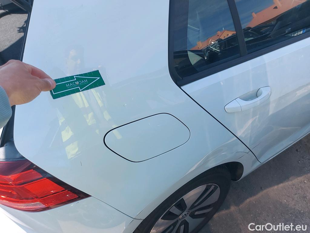  Volkswagen  Golf  VOLKSWAGEN / 2016 / 5P / berlina con portón e-ePower 110 kW (136CV) #7