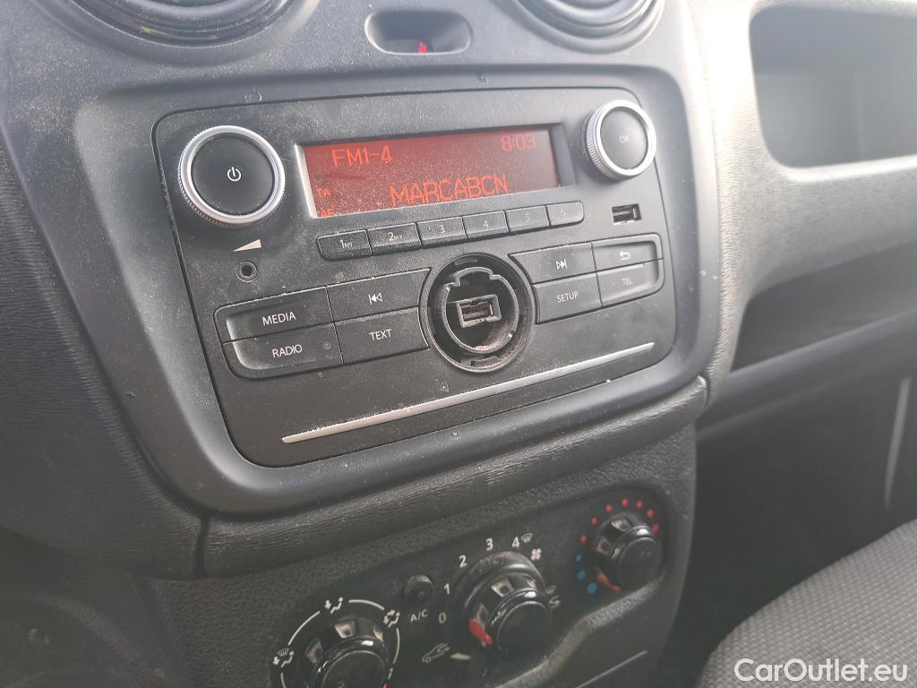  Dacia  Dokker DACIA  / 2013 / 4P / furgón derivado de turismo Van Essential Blue dCi 70kW (95CV) #42