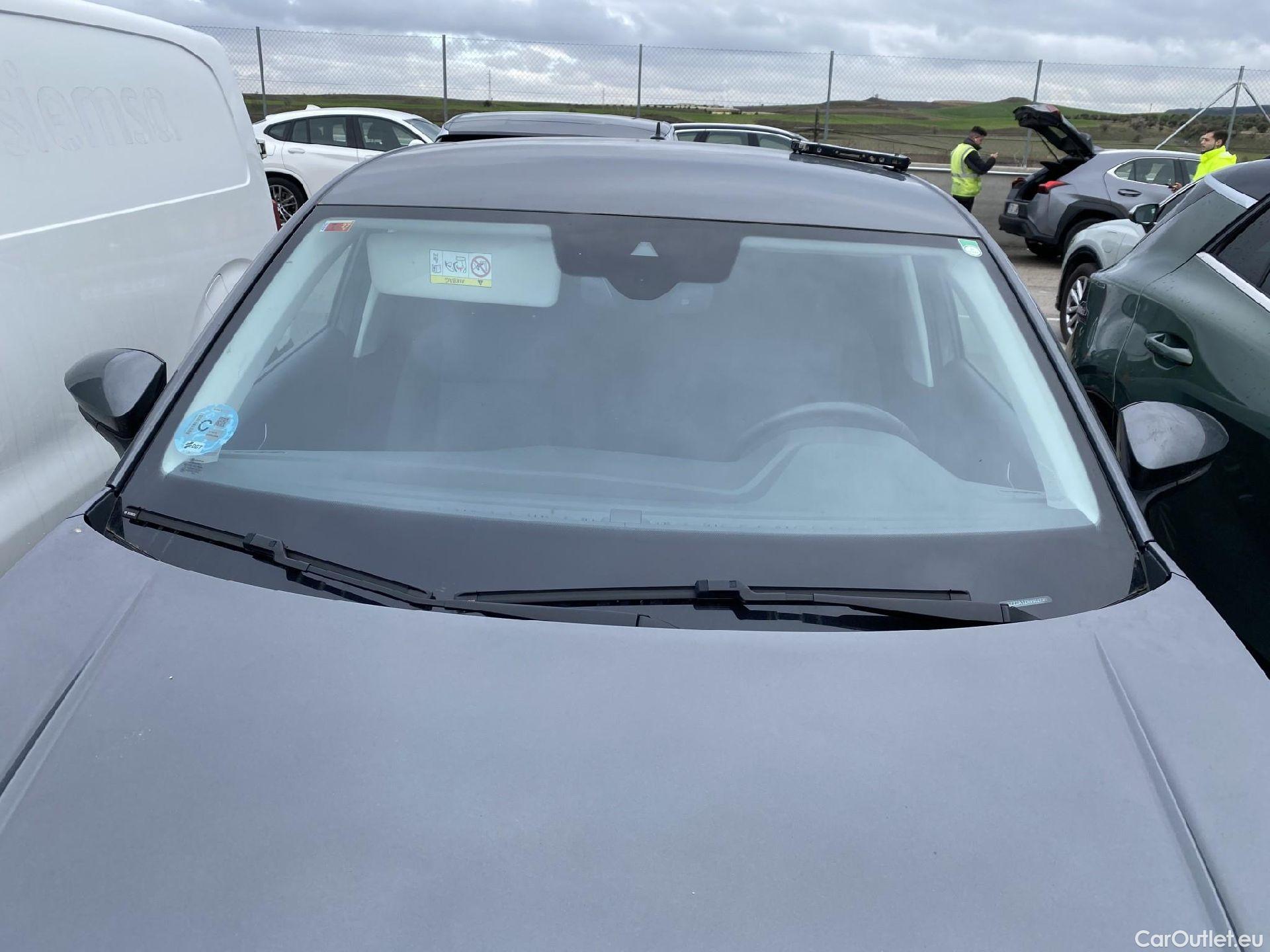  Volkswagen  T-ROC VOLKSWAGEN  / 2017 / 5P / todoterreno Edition 1.0 TSI 81kW (110CV) #1