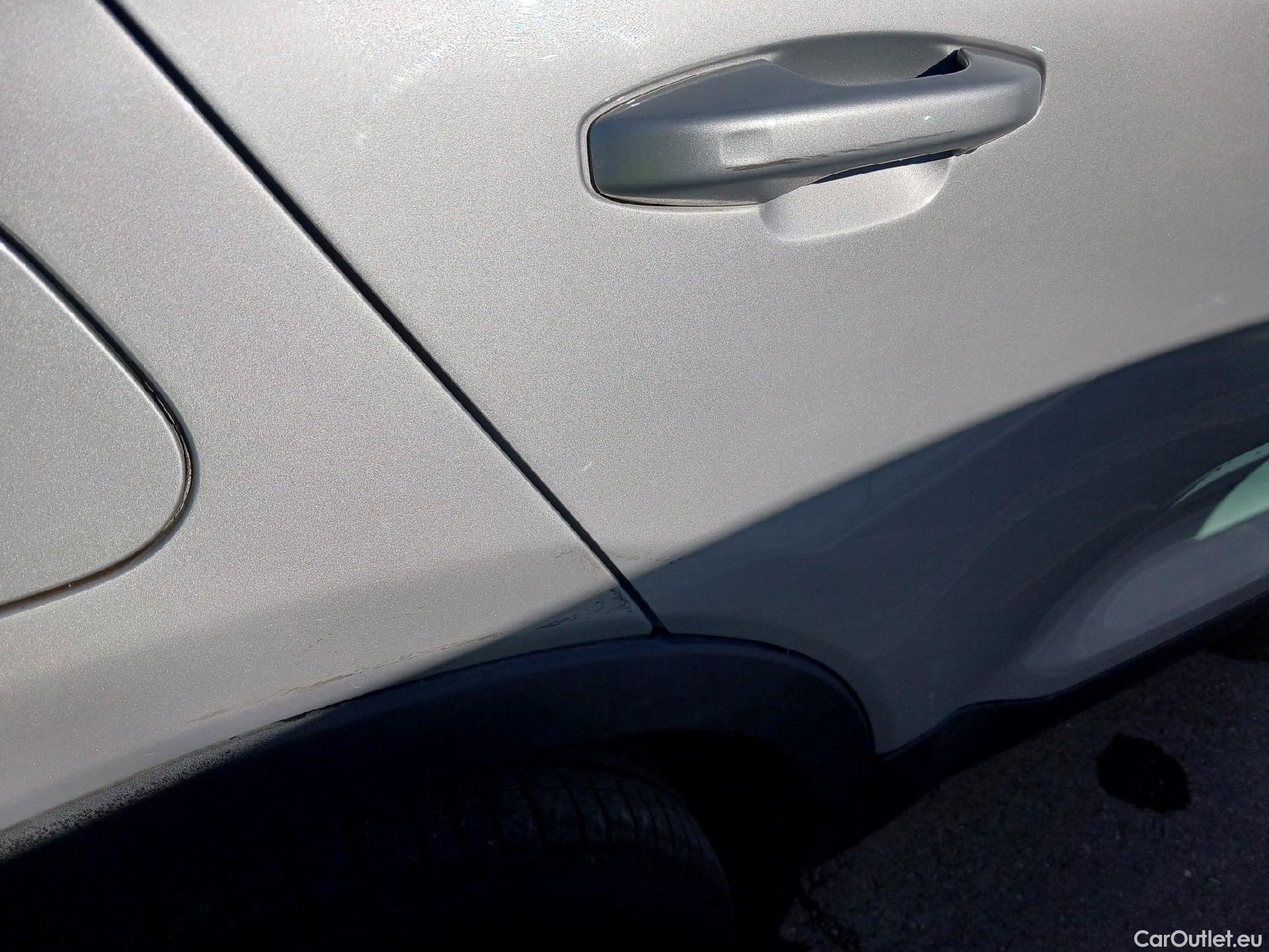  Volvo  XC 40 VOLVO XC40 / 2021 / 5P / todoterreno 1.5 T5 Twin Recharge Plus Dark Auto #17